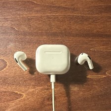 Apple AirPods 4 White Bluetooth Wireless In-Ear Earbuds w/ Charging Case A2564