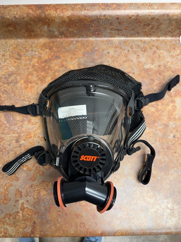 Scott twin cartridge full facepiece respiratory model 65