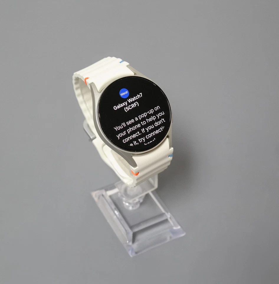 Samsung Galaxy Watch7 SM-L300 40mm Aluminum Smartwatch - Cream - Image 2 of 3