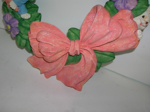 Easter Wreath Bunny Rabbit Spring Flowers Ribbon & Bow 14" Resin York 1995 - Picture 6 of 11