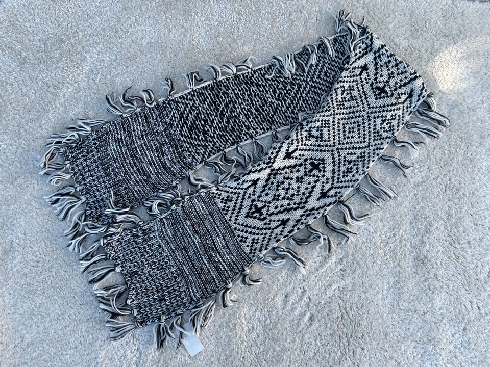 BCBGeneration Mujer Bufanda Tejida Bufandas Largas Negro/Blanco Flecos Nuevo Foto 3 de 4