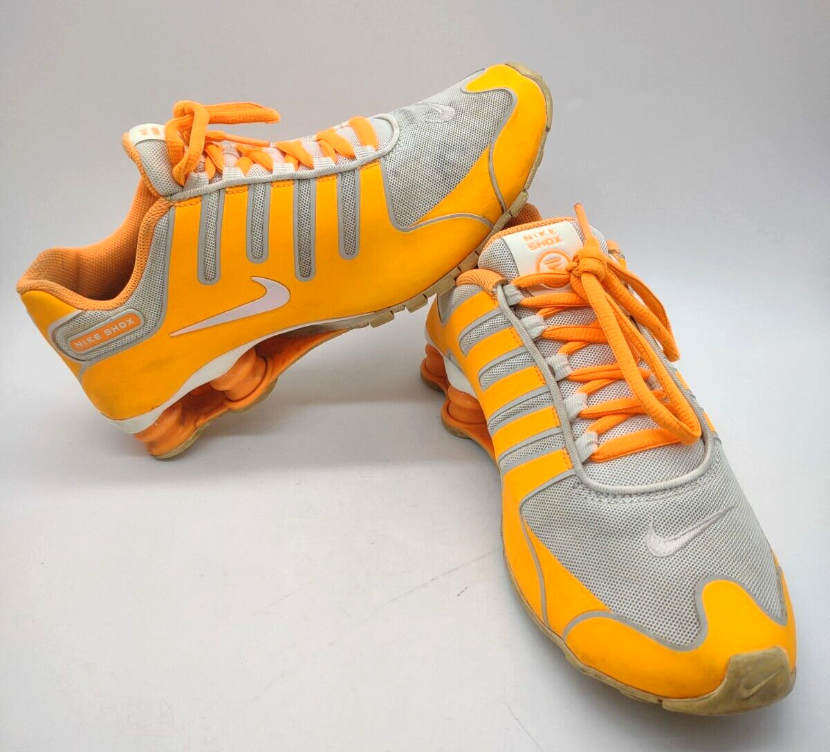 Rare Nike Women’s Shox NZ Hyper Neon Orange Running Shoes 580574-800 Size 9