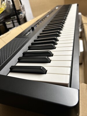   Donner DEP-16 Digital Piano 88 Weighted Key With Pedal 238 Tone 128 Polyphony