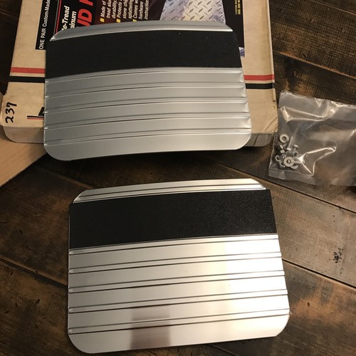 Dee Zee 237 Aluminum Extruded Rear Mud Flaps NOS For Ford 73-85 Mini pickup 4x4s - Picture 3 of 6