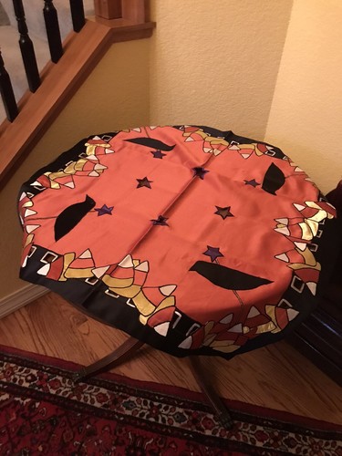 Halloween Table Square 33” x 33” Orange w/ Crows & Candy Corn Border - Picture 8 of 8
