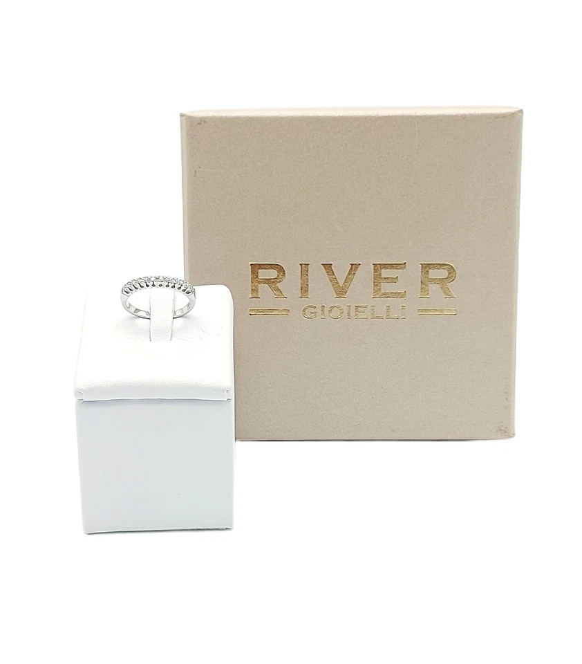 Anello da donna, Giorgio Visconti, realizzato in oro bianco 18 kt con diamanti. - Immagine 3 di 4