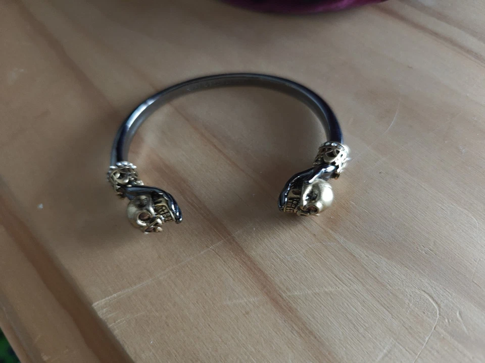 Alexander McQueen Double Skeleton Black/Gold Bracelet Bangle - Image 2 of 4