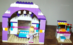 Lego Friends Set #41004 "Stephanie's Rehearsal Stage" - 100% Complete w/ Manual