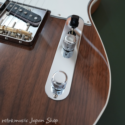 Fender FSR Traditional 60s Custom Telecaster Walnut Top with Gig