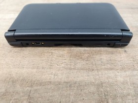 Nintendo 3DS XL Handheld Game Console SPR-001 Black w/ Charger