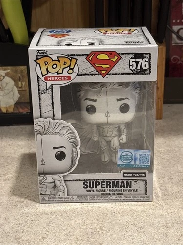 Funko Pop! DC Superman (Sketch) #576 LE 9500 Pieces Supreme w/Sorter