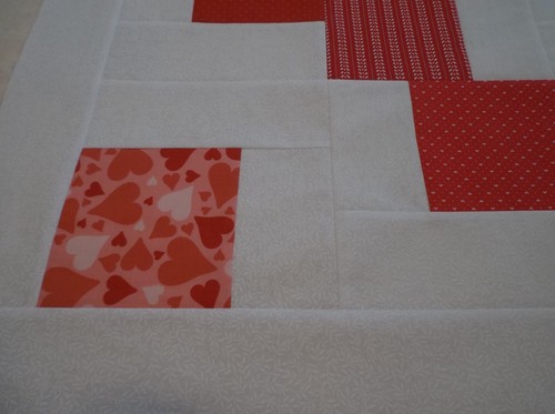 Cascading Hearts Cotton Quilt Top Red & White Size 41"x55" unfinished - Picture 5 of 5