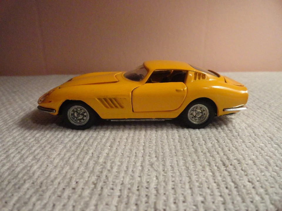 1:43 POLITOYS FERRARI 275 GTB/4 (348) Foto 4 de 4