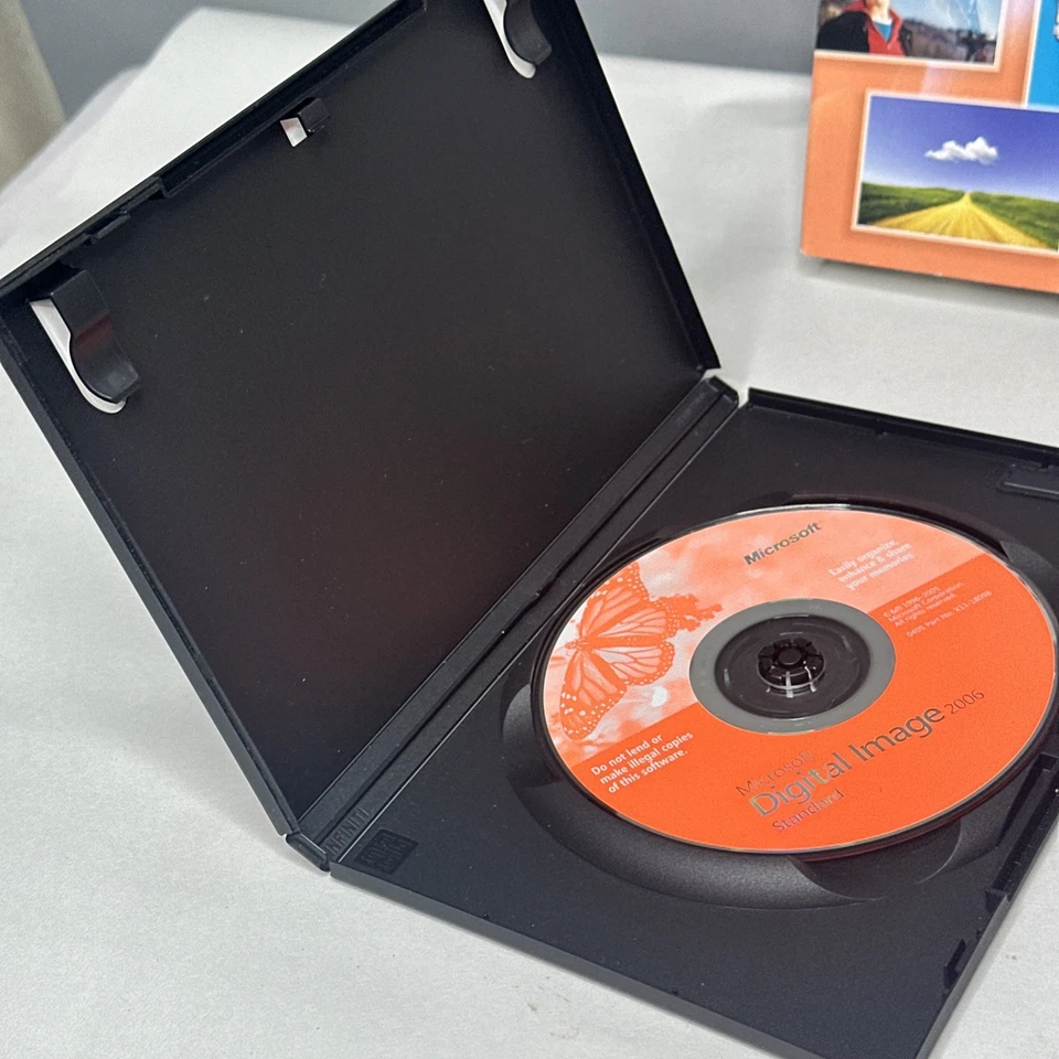 Microsoft Digital Image Standard 2006 for Windows 32-Bit w/ Box – Used - Image 4 of 4