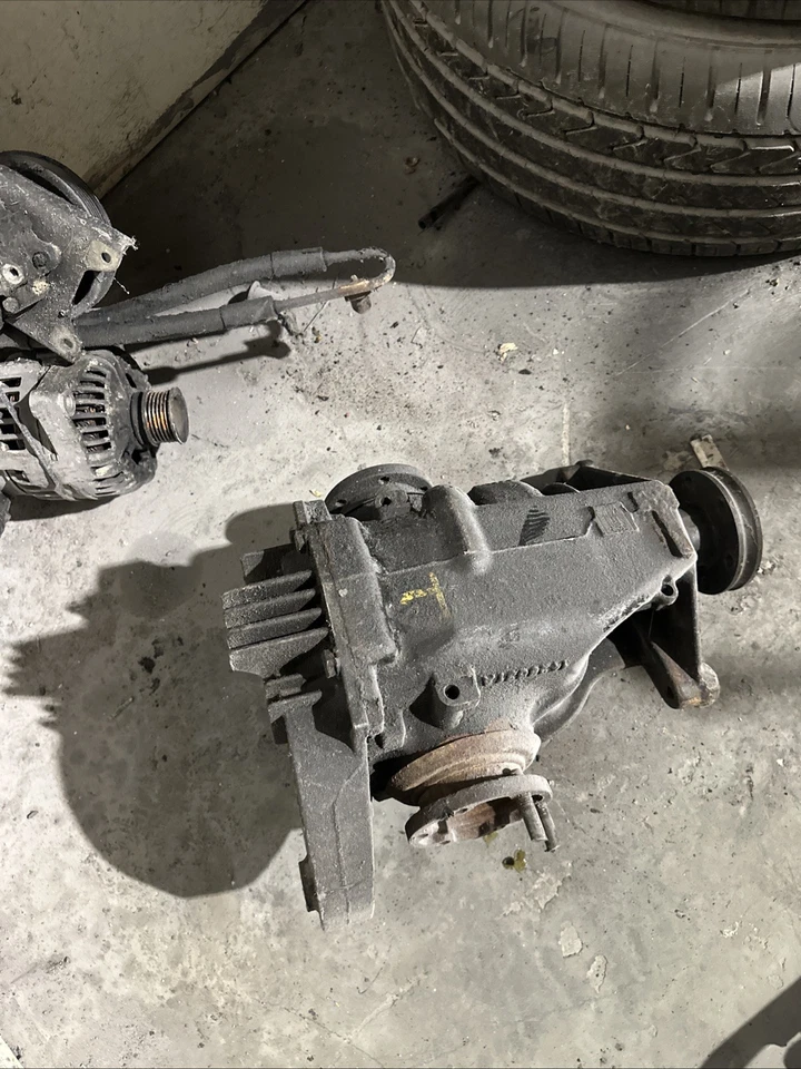 2005 BMW Rear Differential Diff Gear Box 3.15 1:24 Ratio RC Part - Image 3 of 3