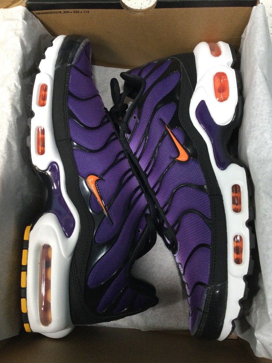 air max plus voltage purple on feet