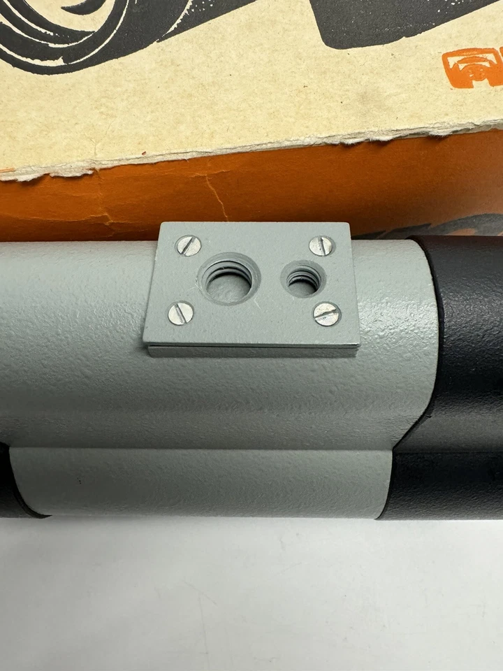 Vintage Spyglass (ZOOM) Tourist-6 20x30*50 LZOS Made in Russia - Image 4 of 4