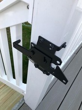 Carbon Steel Vinyl Wood Fence Post Mount Gate Latch Surface Mount Black