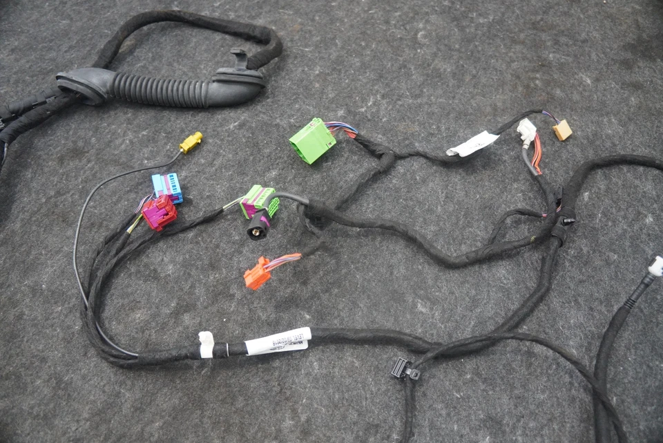 Arnés de cableado de puerta trasera elevadora tapa trasera 4ML971185D Lamborghini Urus Foto 3 de 4