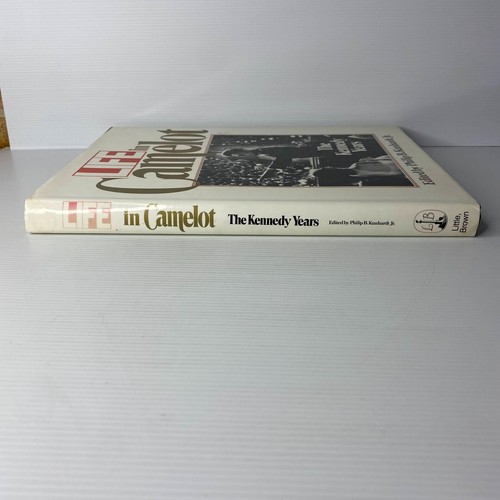 Life in Camelot by Philip Kunhardt - Picture 3 of 6