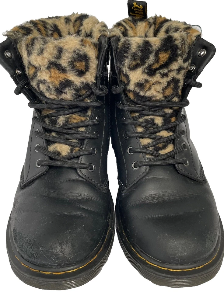 Botas de Cuero Dr. Martens Niñas Talla 3 Negras con Forro de Piel de Leopardo Imitación Años 90 Y2K Foto 3 de 4