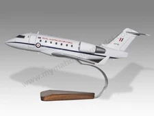 Bombardier Challenger 604 RAAF Desk Wood Aircraft New Model Small Scale 1/72