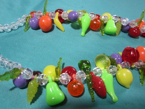 BUNTE Tutti Frutti Obst Salat Halskette KUNSTSTOFFPERLEN 17 ZOLL Banane Apfel - Bild 14 von 16