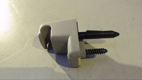 Halter Clip Sonnenblende Vorne Rechts BMW 330xd DPF Touring Bj 2008 E90 / E91/