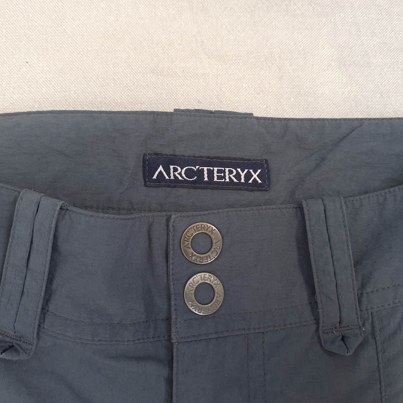 ARC'TERYX Pantalone cargo donna Arcteryx taglia 26 misura W30 L32 nylon elasticizzato leggero