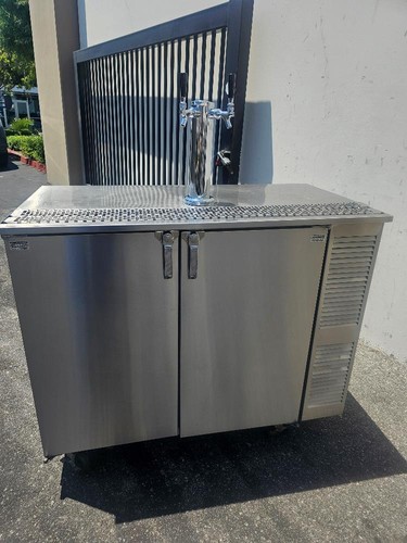 Glastender KC48-R6-SS 48" Wide Dual Tap All Stainless Steel Commercial Kegerator