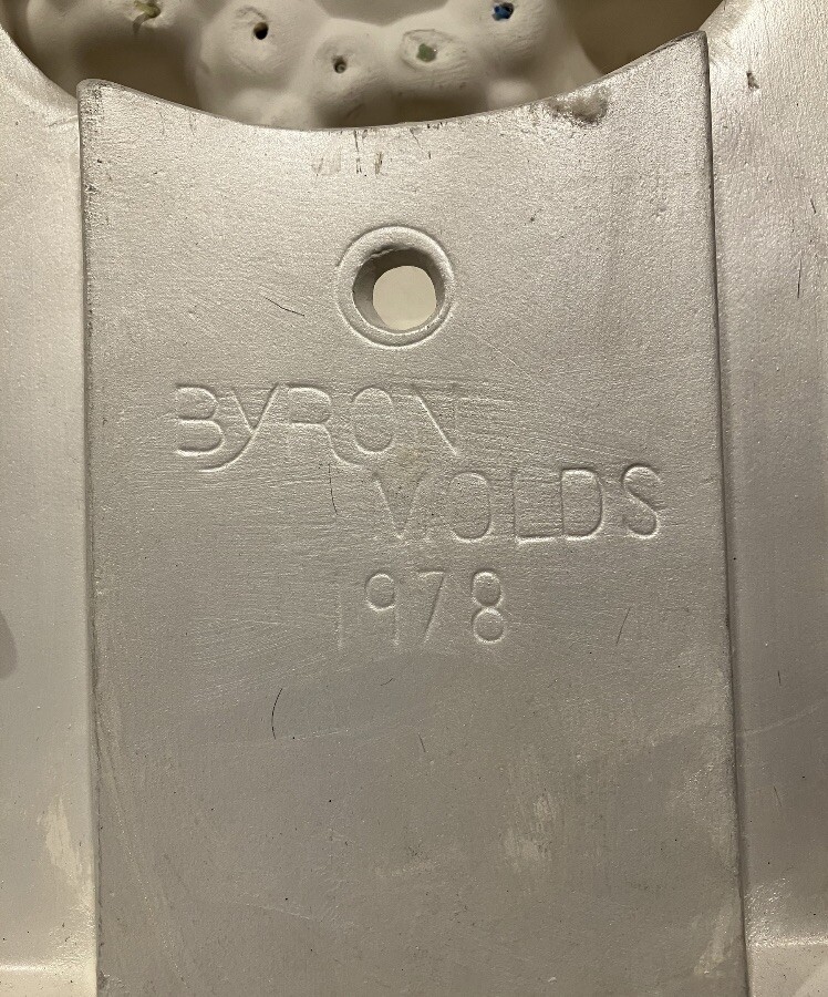 VINTAGE BYRON MOLDS 1978 CERAMIC 3 ANGELS AT CHURCH STAINED GLASS SEE DESC 