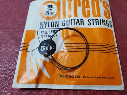 Vintage Alfred's Nylon Gitarrensaiten für Rundlochgitarren B-Akkord - Bild 2 von 3
