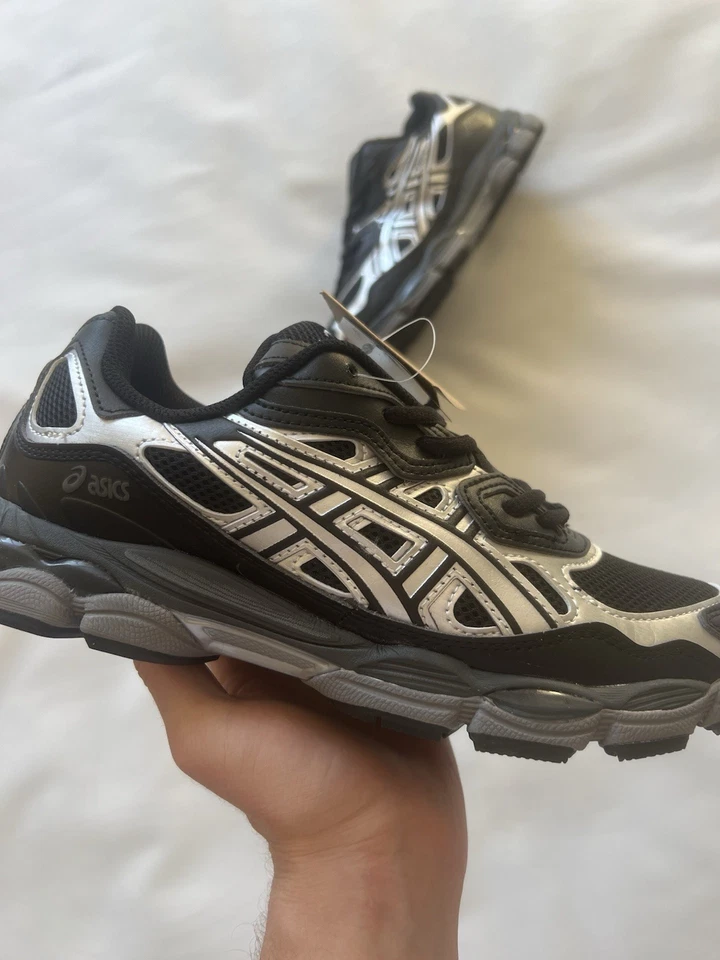 Asics Gel-1130 - Nere e Argento - Taglia EU 42 - US 8.5 - UK 7.5 - 26.5 CM - Immagine 2 di 4