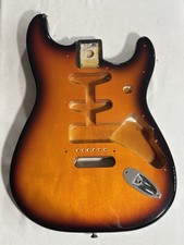 Corpo Fender Stratocaster Standard MIM tre toni Sunburst Ontano 1996 50° anniversario