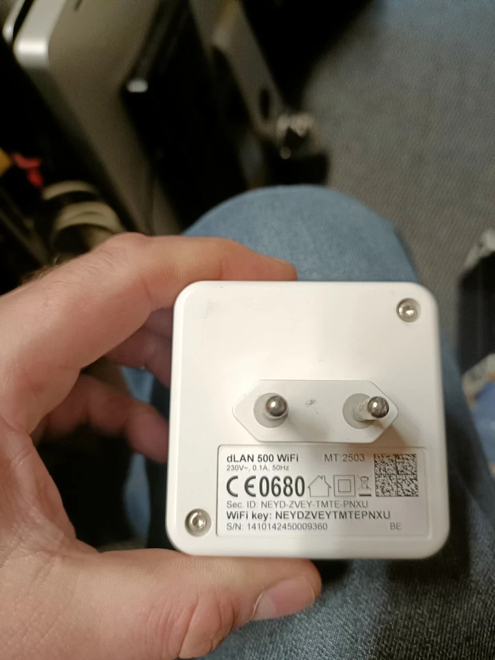 devolo dLAN 500 WiFi Starter Kit Powerline (1x dLAN 500 WiFi 1x dLAN 500 duo ) - Bild 2 von 4