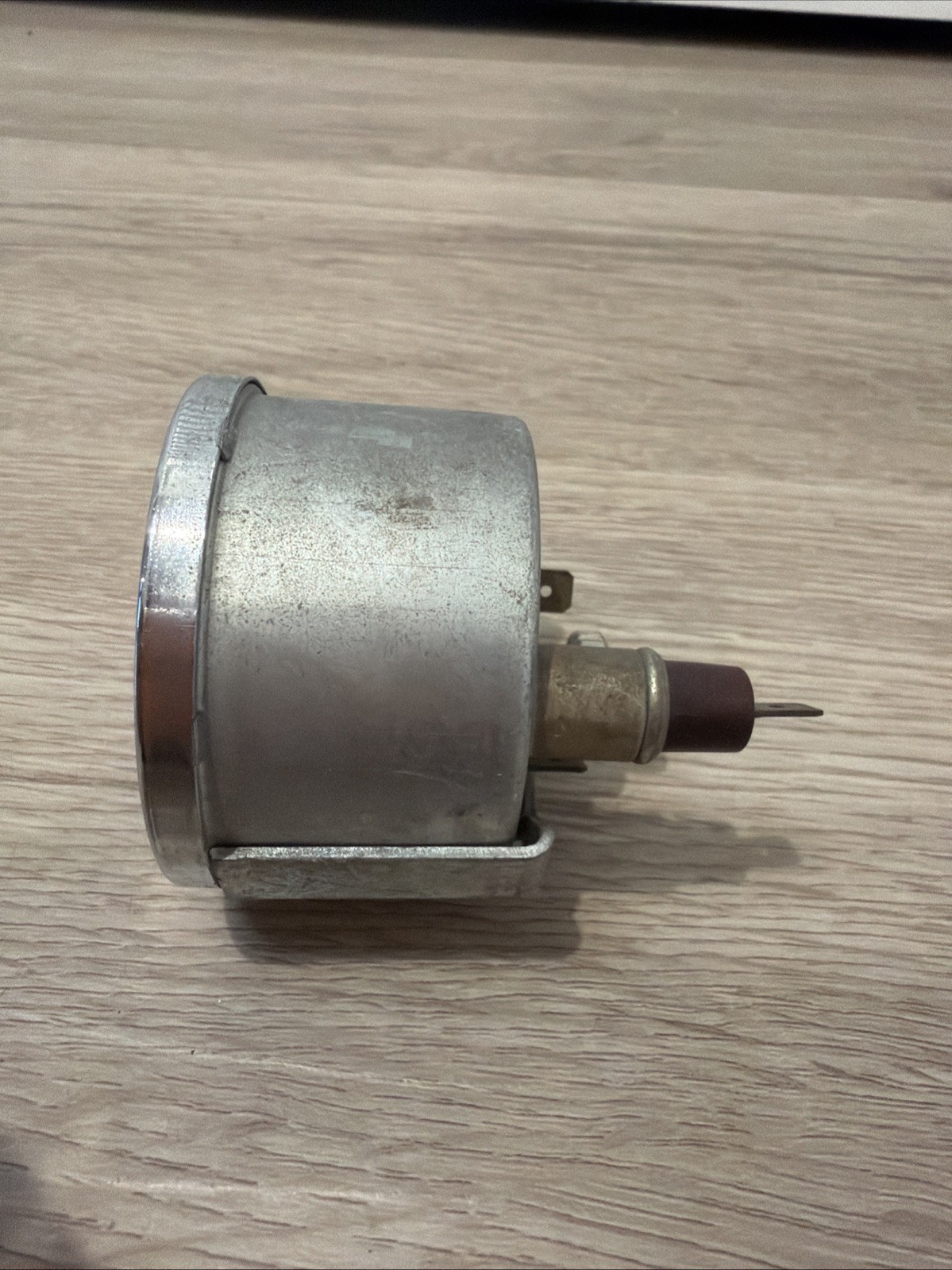 Veglia oil temperature gauge, potentially for a classic Ferrari 250 GTO or GTE