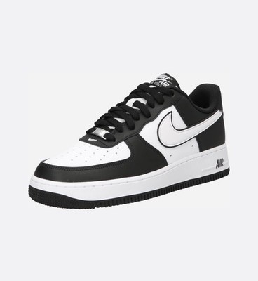Nike Air Force 1  07 In Schwarz Gr. 44 Neu