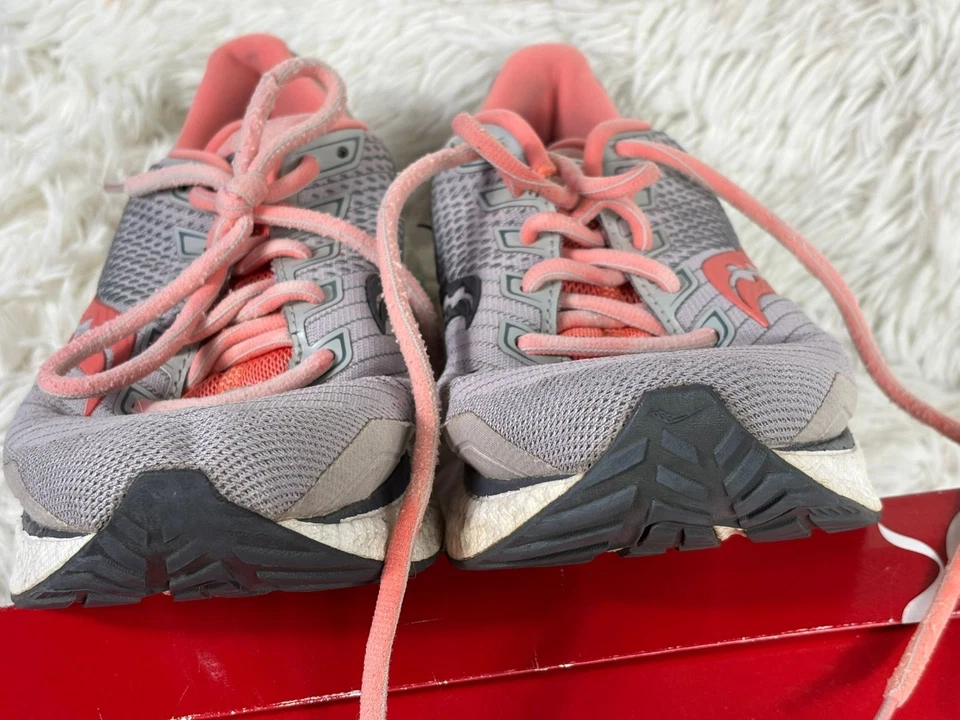 Zapatos para correr Saucony Triumph 18 para mujer talla 7,5 W gris/coral S10596-30 Foto 3 de 4