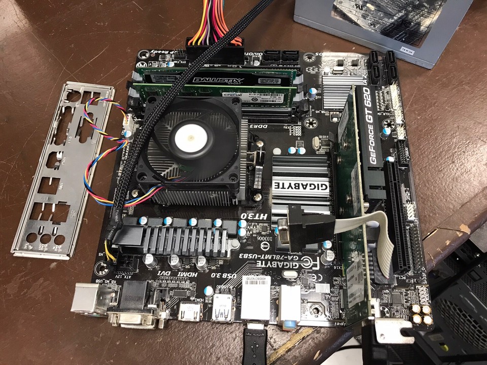 Gigabyte GA78LMTUSB3 mATX motherboard, AMD FX6300 cpu, 8GB ram COMBO