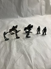 W- 7 VINTAGE LEAD ARMY MEN And Horses Great Condition-6