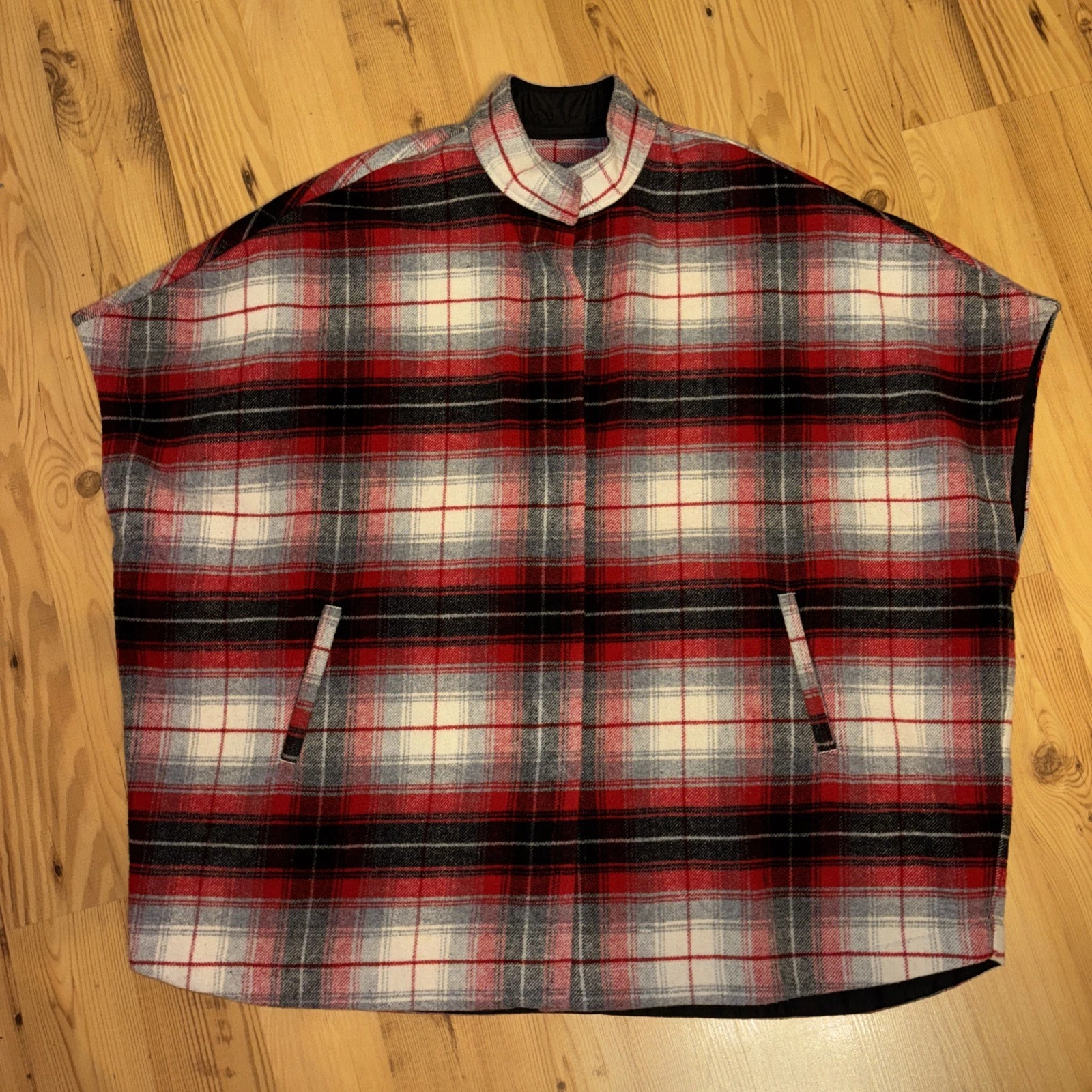 Eddie Bauer M Sonoma Cape Poncho Wool Blend Red Black Gray Plaid Pockets Snap