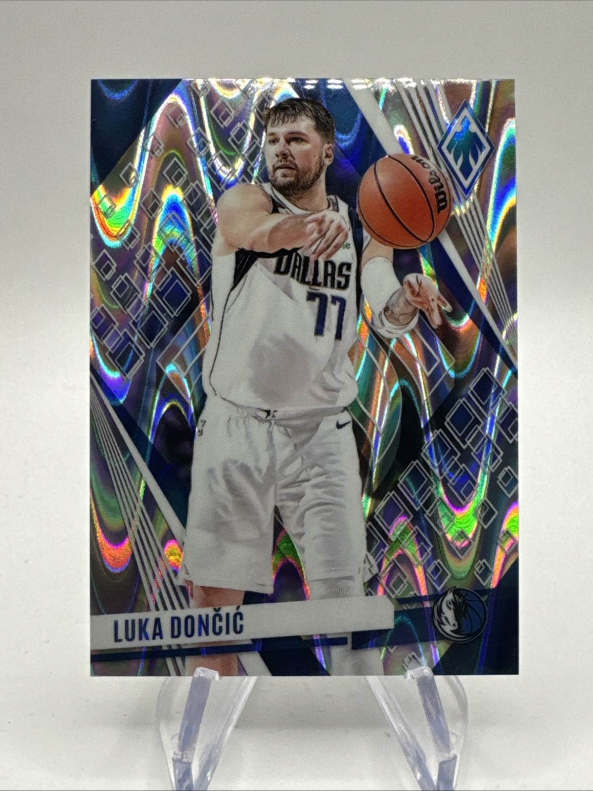 Luka Doncic 2023-24 Panini Phoenix Seismic /125 #157