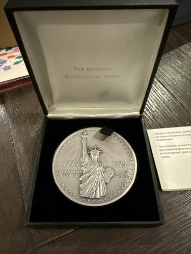 New Listing1976 National Bicentennial Medal Statue of Liberty 3" 267g 925 Silver ASW 7.95oz