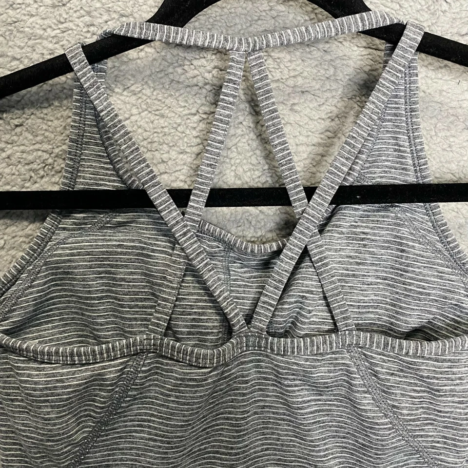 Camiseta sin mangas deportiva gris gris GAP FIT sin mangas a rayas para mujer talla XS       Foto 3 de 4