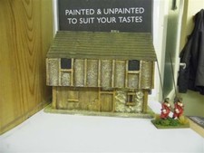 28MM Pmc Jeux ME26 (Peint) Deux Etage Long Maison Ardoise Roof. Lift Hors Toit