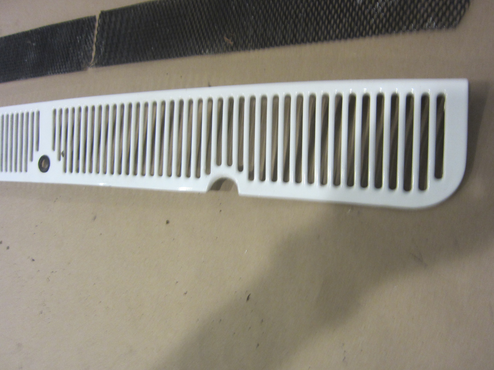 Rolls Royce Silver Shadow II 1980 - Front Cowl Grille Panel