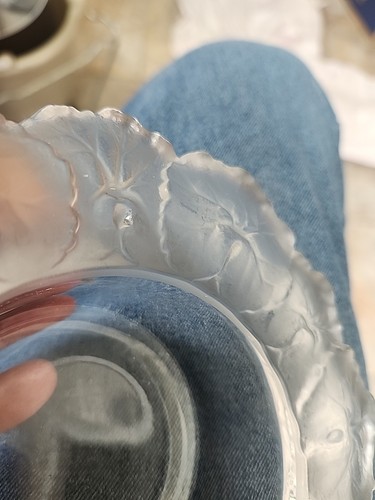 Lalique Crystal Honfleur Geranium Bowl - Picture 10 of 10