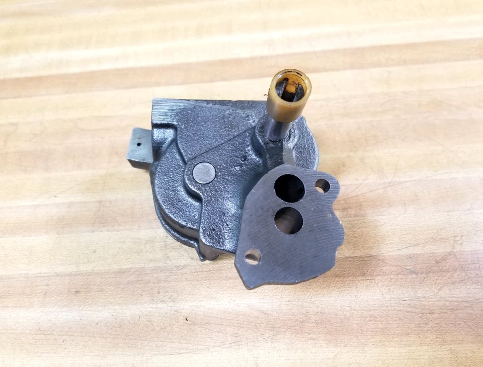 NOS GM Oil Pump Assembly 12555867 12555868 - Image 2 of 4