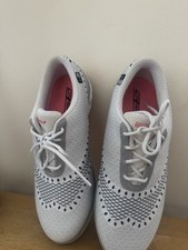 Spikeless Golf Shoes Size 5.5 – White Grey Pink – Comfortable Walking