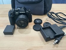 OLYMPUS OM-D E-M1 Mark II With Lens